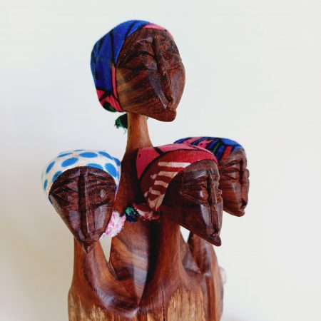 Escultura Mozambique madera de Sándalo