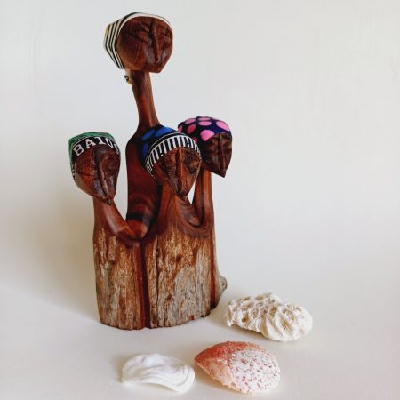 Escultura Mozambique madera de Sándalo