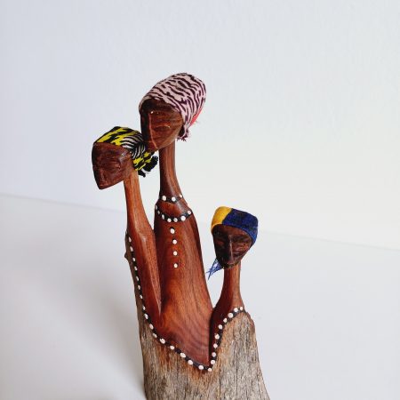 Escultura Mozambique madera de Sándalo